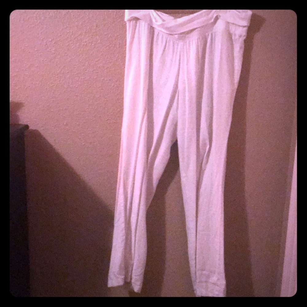 Old Navy white linen pants.